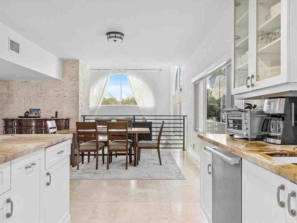 1421 Ponce De Leon Dr - Photo 7 of 50