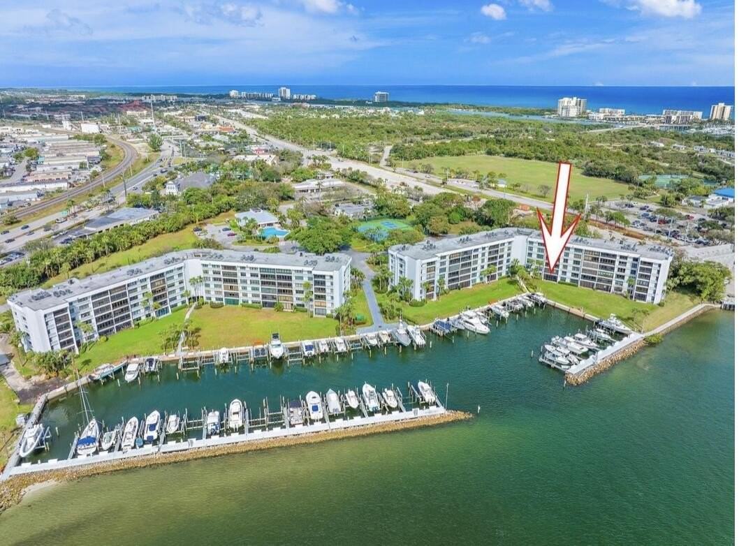 1748 Jupiter Cove Dr #121 - Photo 3 of 39