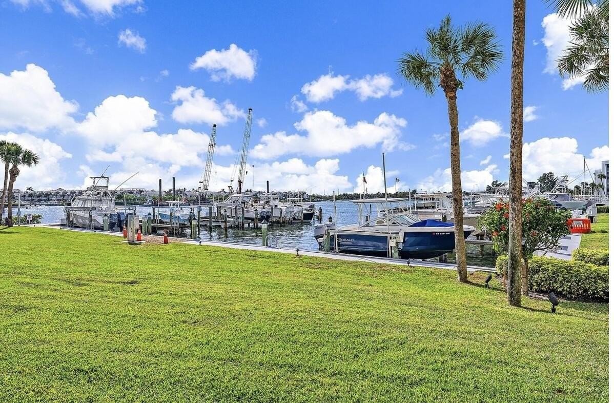 1748 Jupiter Cove Dr #121 - Photo 5 of 39