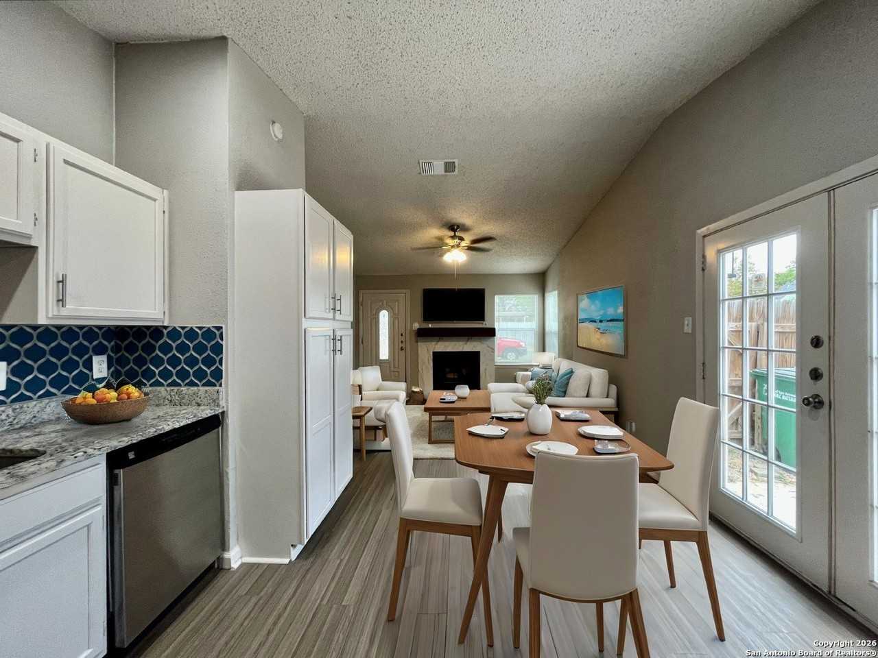 6026 Glacier Sun Dr - Photo 4 of 50