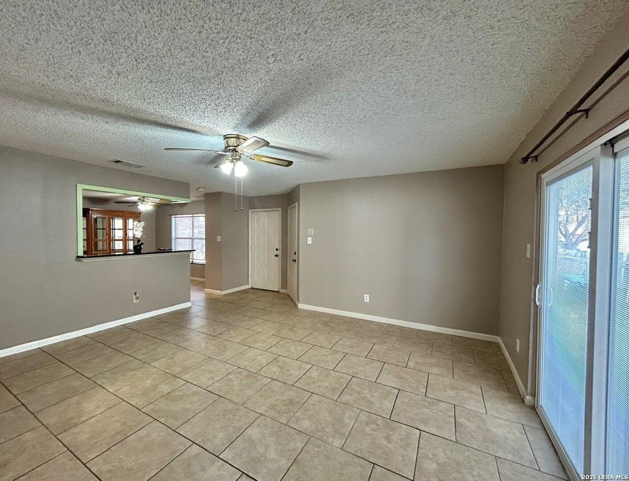 15431 Cross Vine - Photo 3 of 20