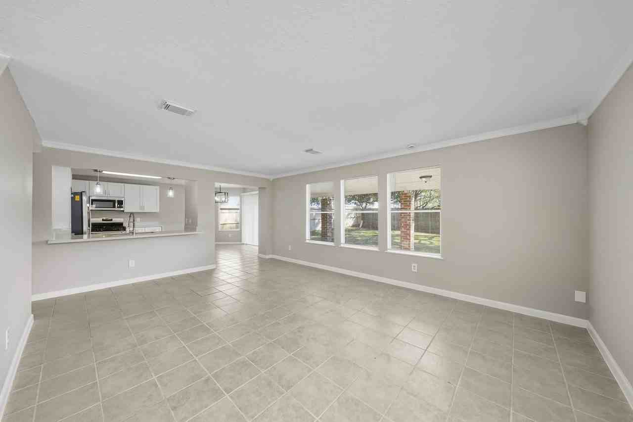 21619 Knightsbrook Ln #1 - Photo 5 of 30