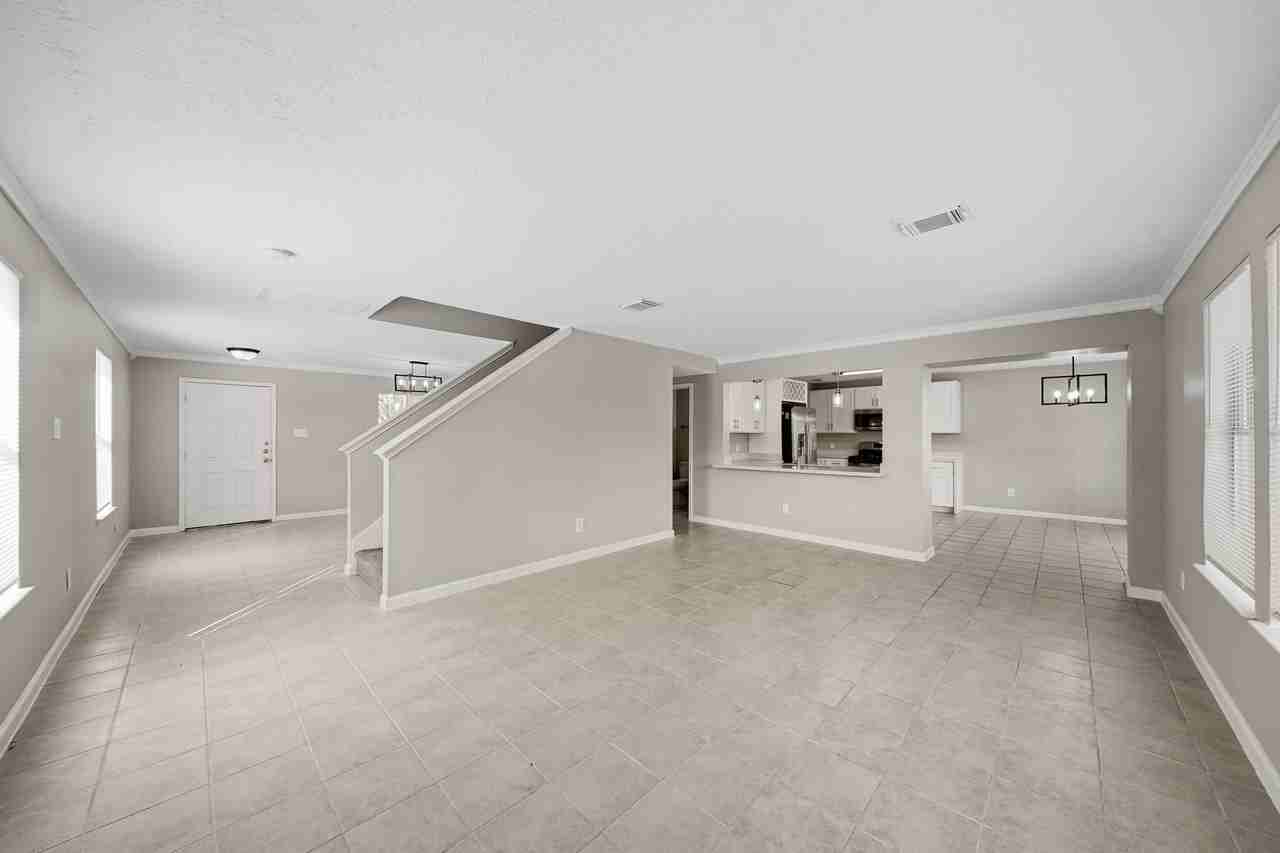 21619 Knightsbrook Ln #1 - Photo 6 of 30