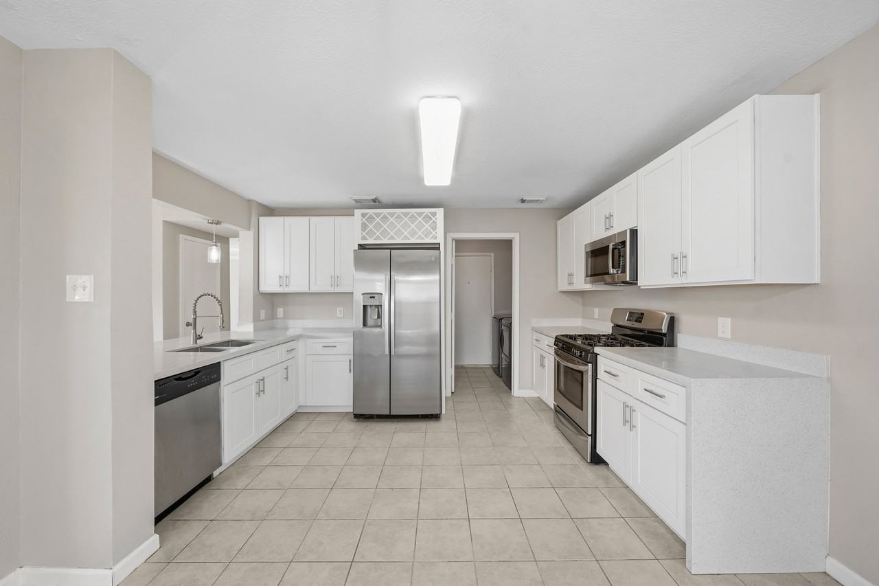 21619 Knightsbrook Ln #1 - Photo 7 of 30
