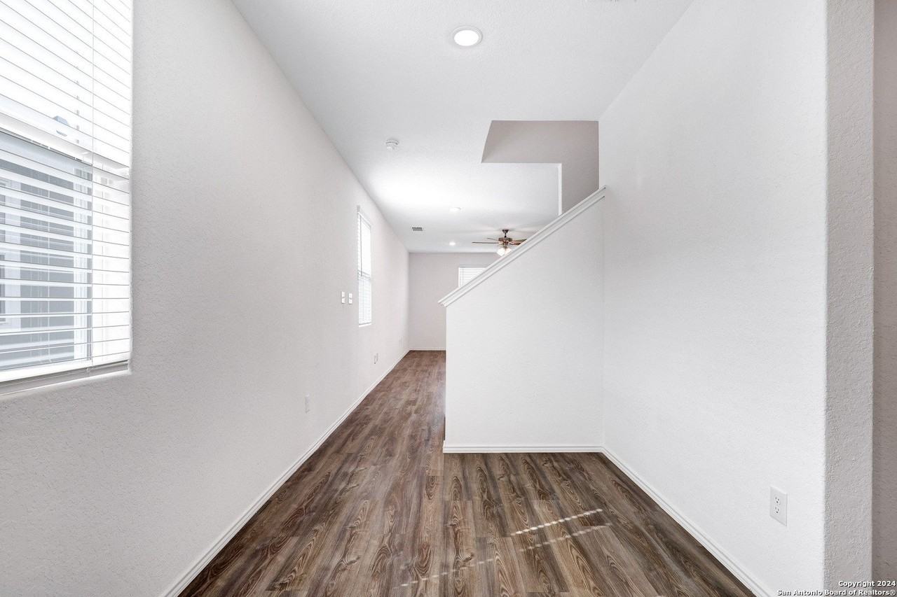 5863 Hematite Rim - Photo 3 of 31