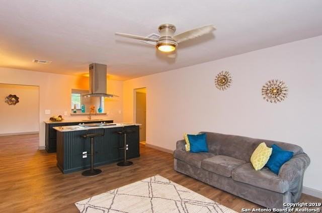 7274 Montgomery Dr - Photo 4 of 23