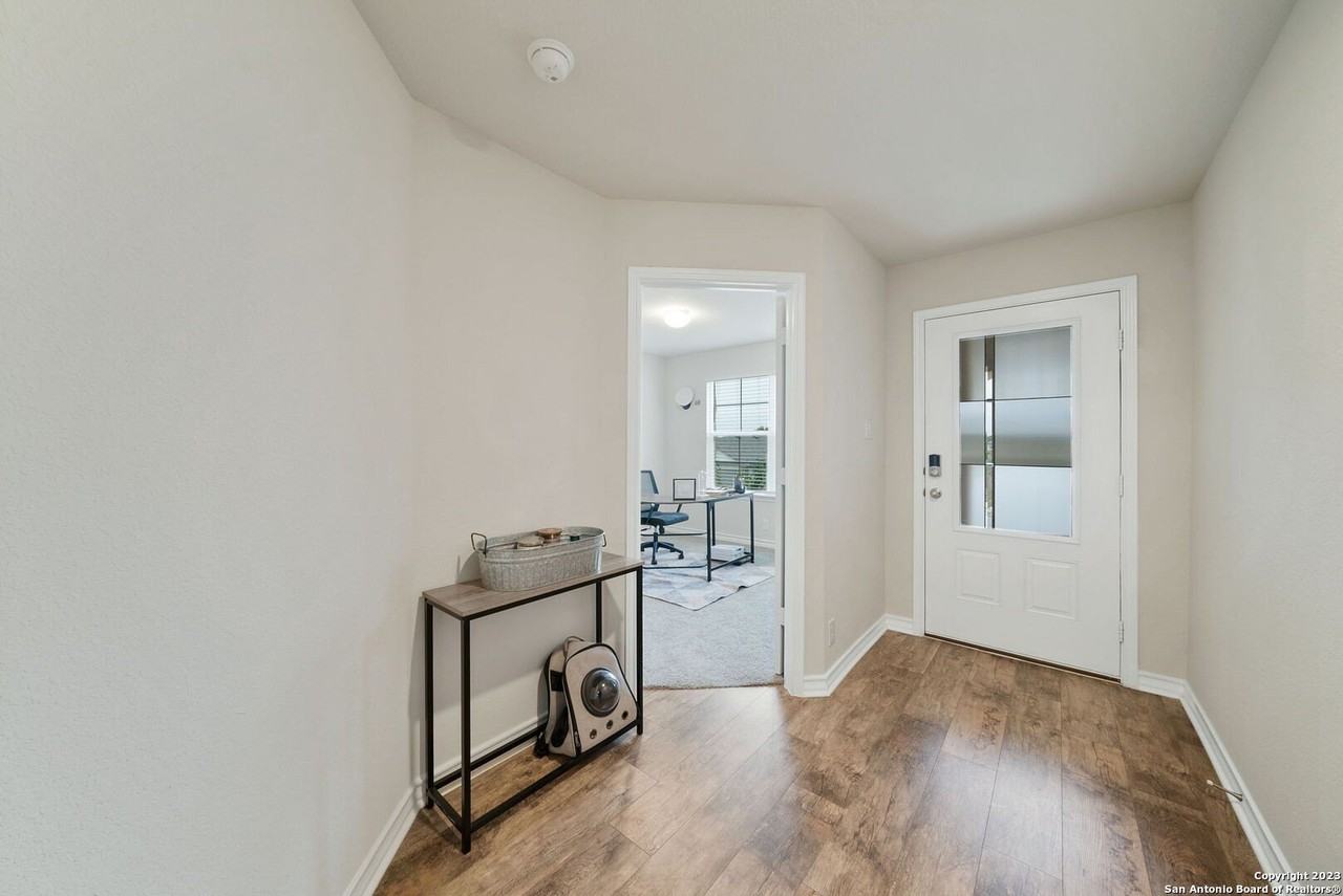 12110 Beryl Knl - Photo 5 of 29