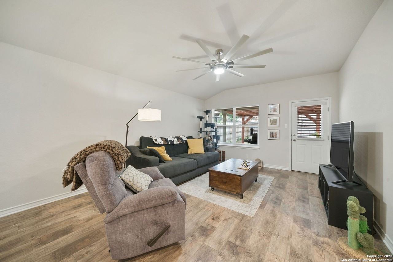 12110 Beryl Knl - Photo 6 of 29