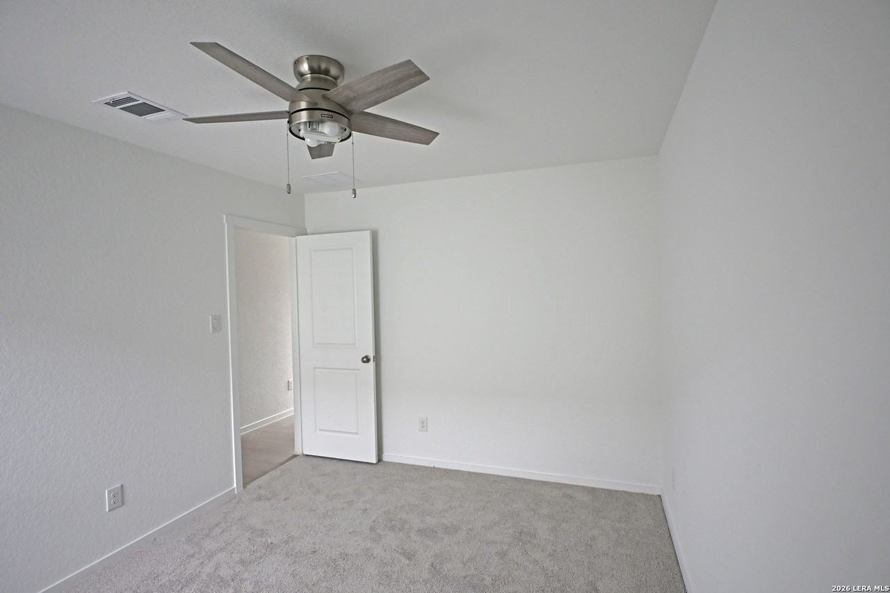 14605 Mudstone Pl - Photo 4 of 17