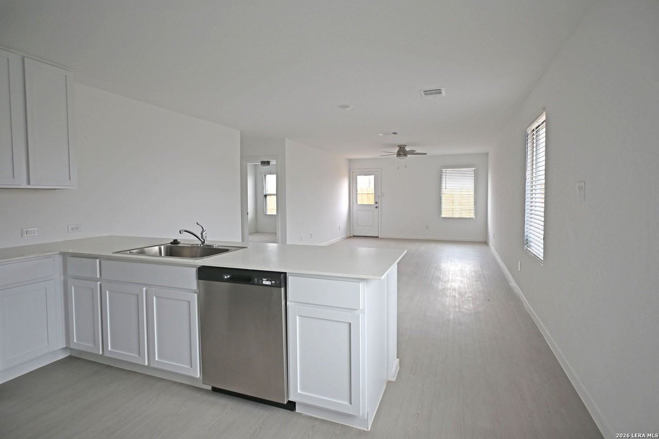 14605 Mudstone Pl - Photo 7 of 17