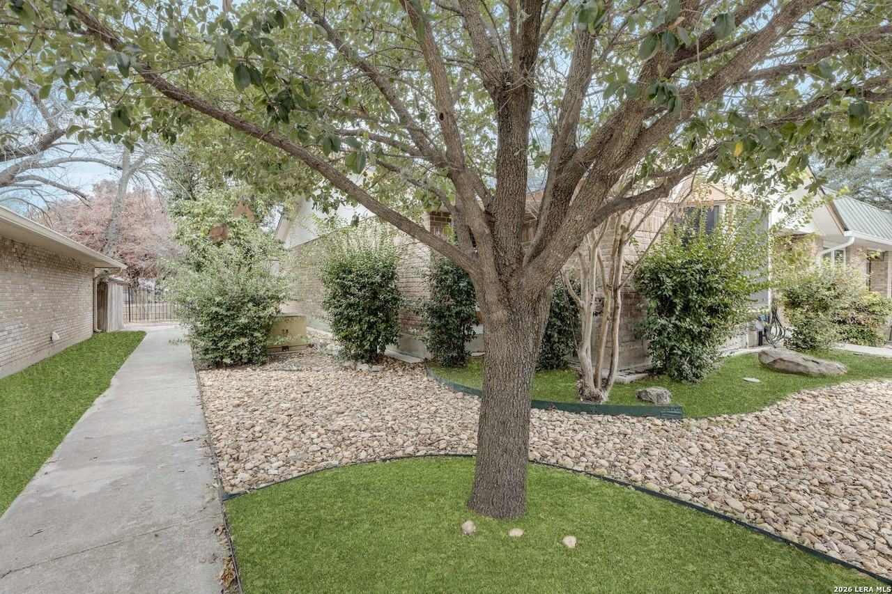 5007 Arbor Ridge Dr - Photo 2 of 28