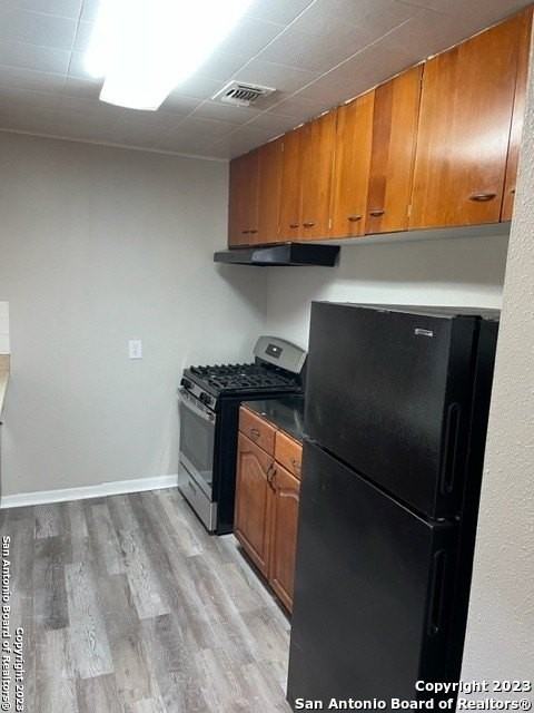 135 Newport Dr - Photo 6 of 18