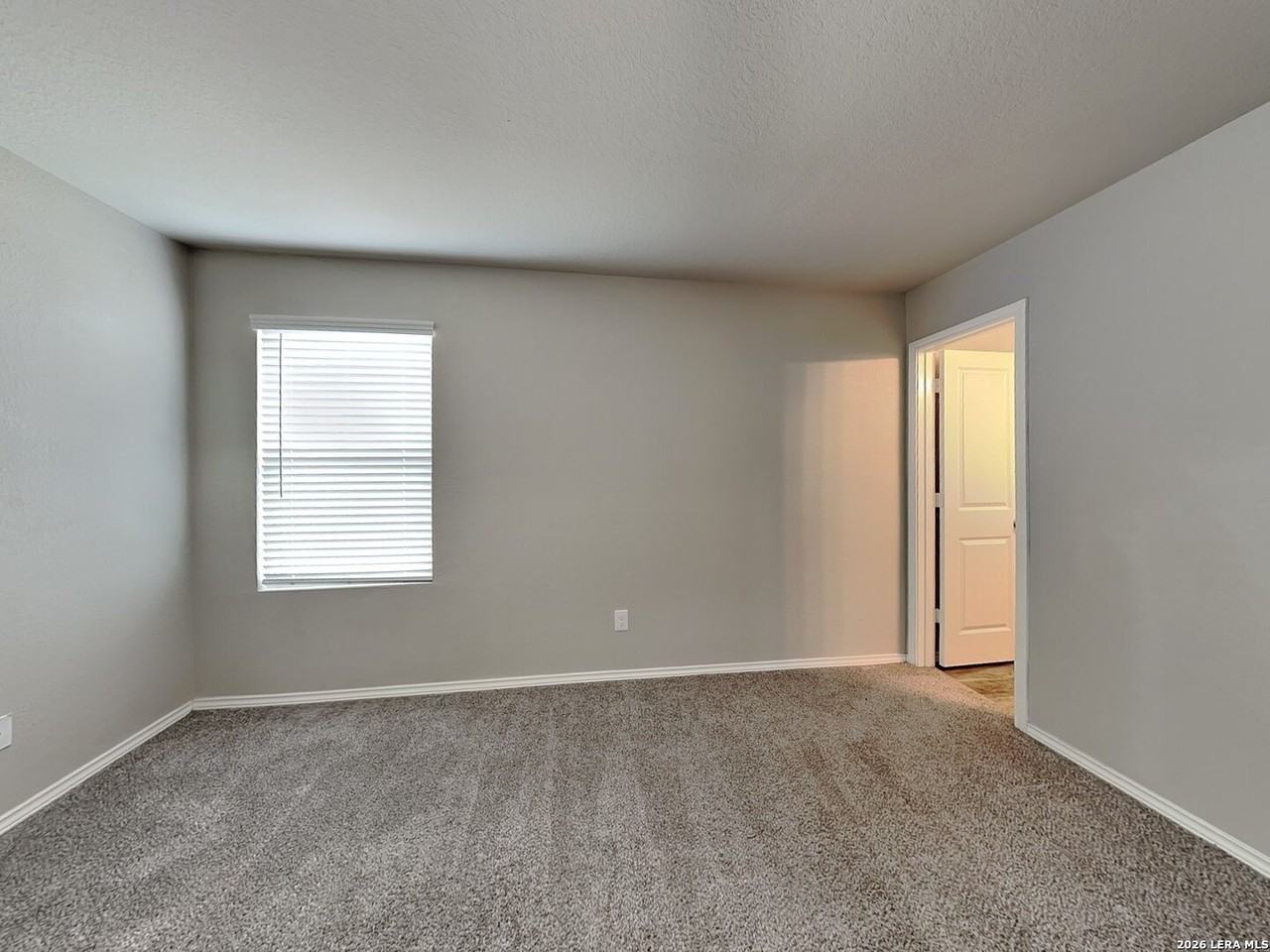 8525 Amistad Cv - Photo 7 of 17