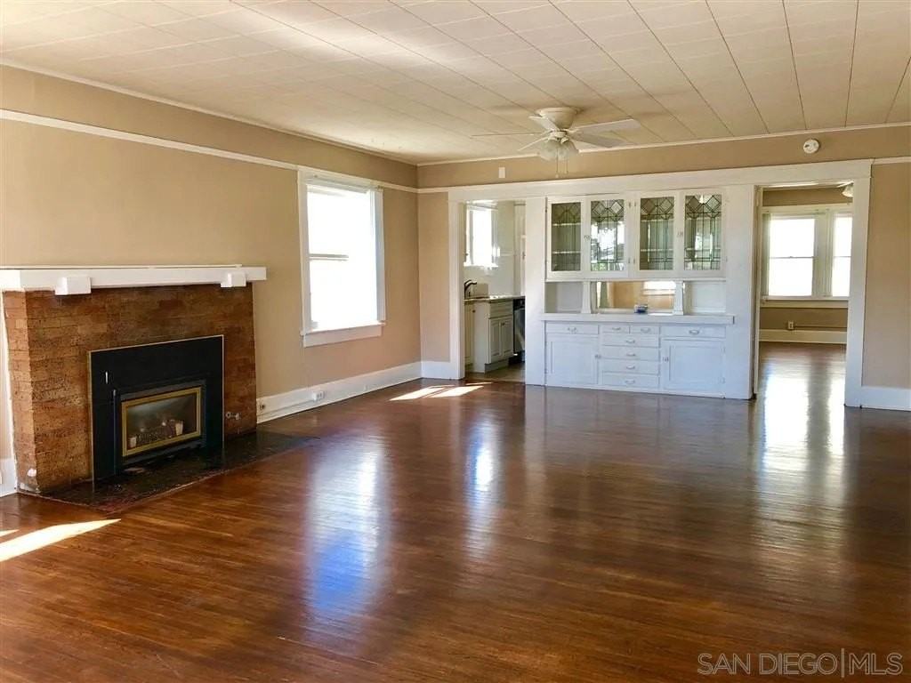 3576 4th Ave - Photo 6 of 11