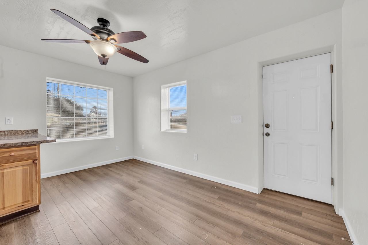 202 202 South Middleton RoadUnit 1 #1 - Photo 4 of 17