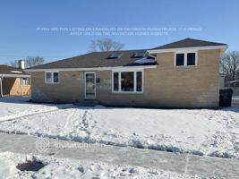 featured image of 641 N Neva Ave