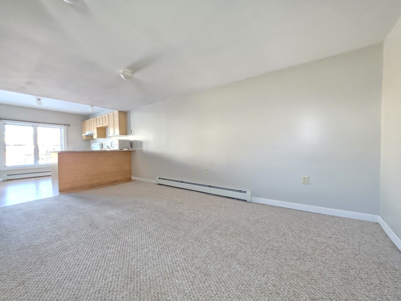 208 Grove St #B - Photo 7 of 24