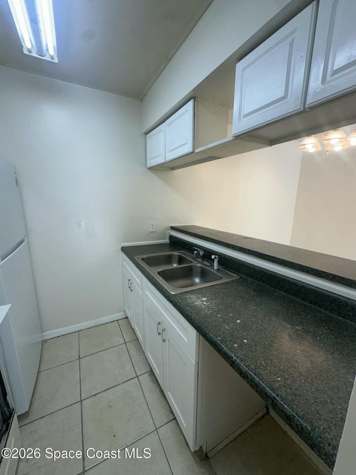 555 Rockpit Rd - Photo 5 of 10