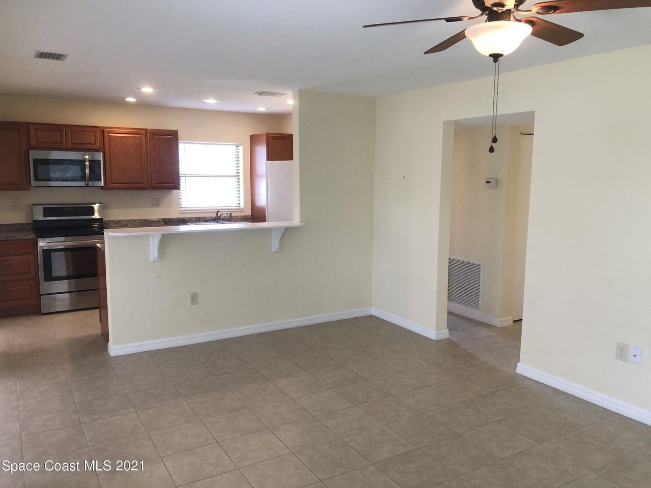 1923 Jefferson Ave - Photo 4 of 25