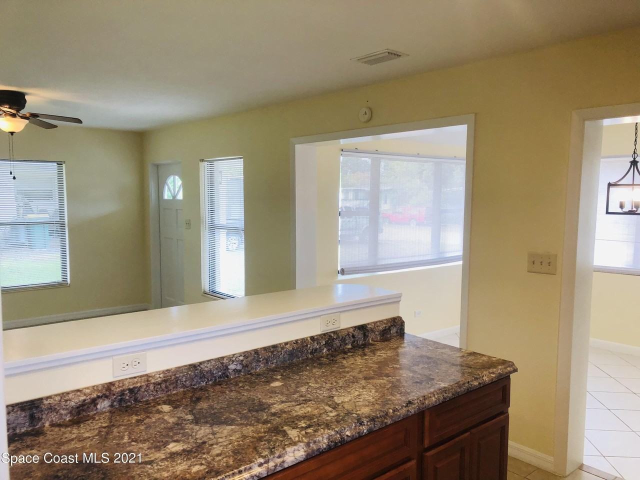 1923 Jefferson Ave - Photo 7 of 25