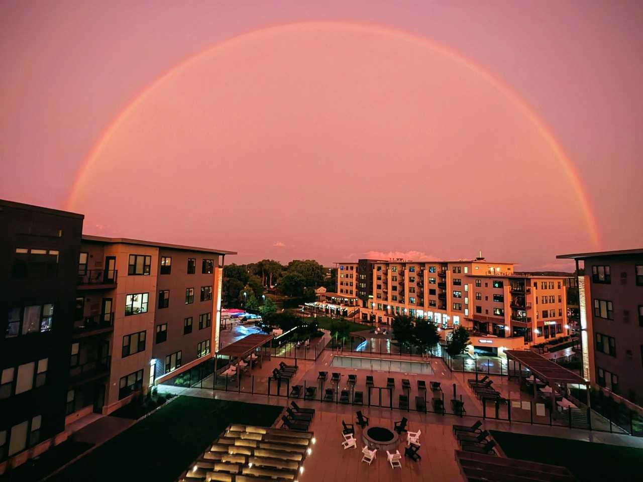 800 W Broadway - Photo 3 of 32