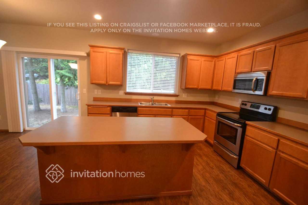 19202 76th Ave E - Photo 5 of 18