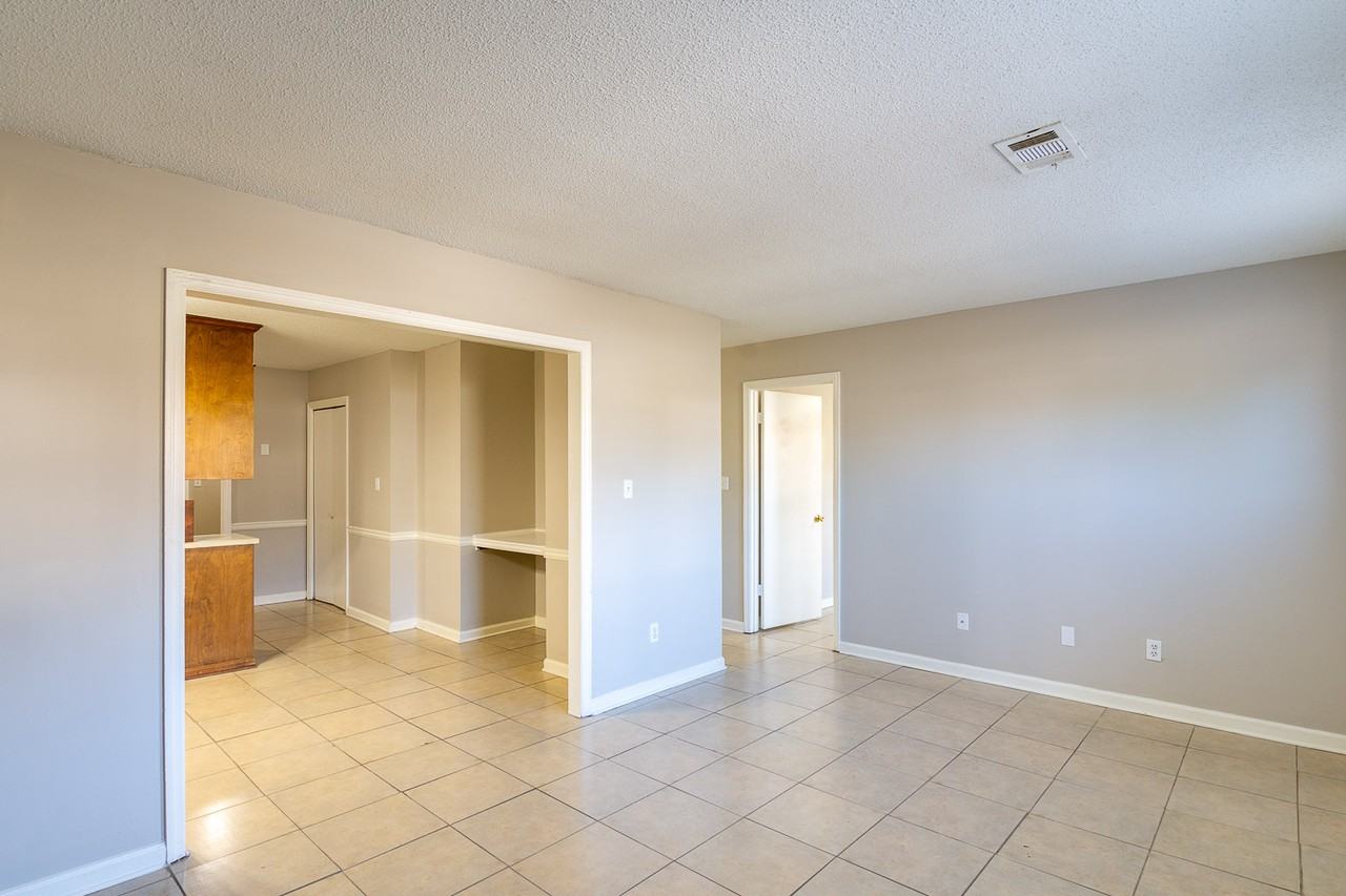 424 Evans Mill Dr #B - Photo 4 of 17