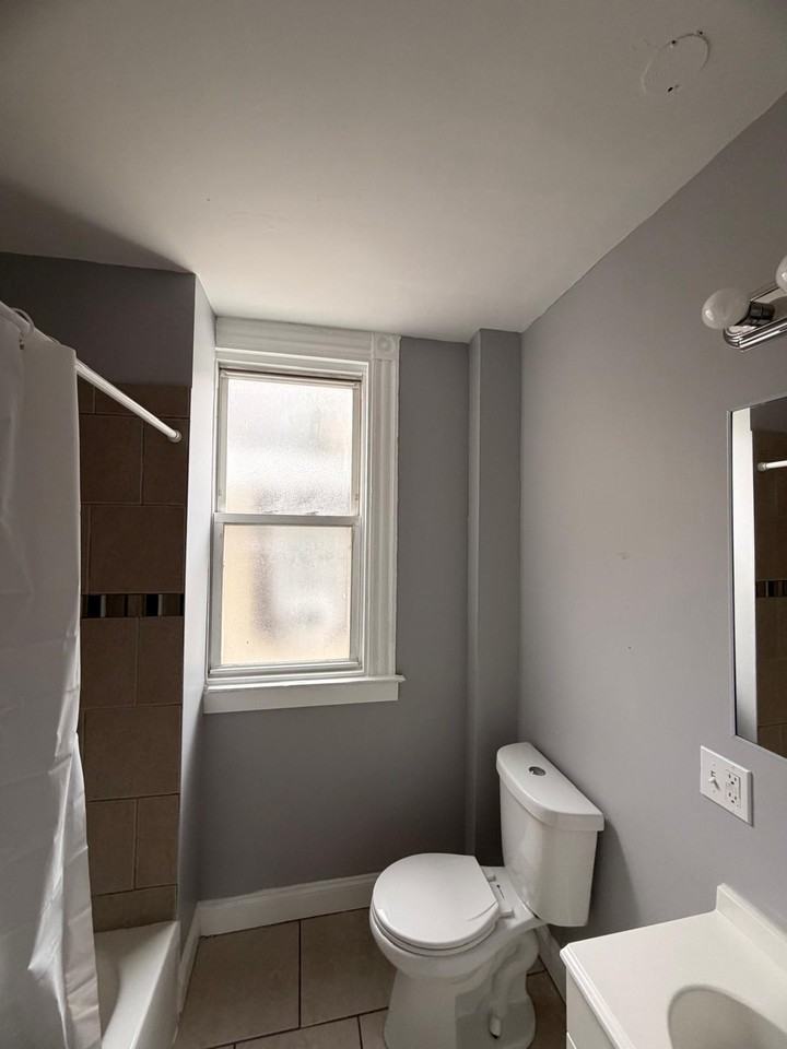 599 Elm St #2 - Photo 5 of 7