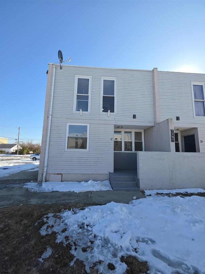 2201 Murray Ave - Photo 2 of 34