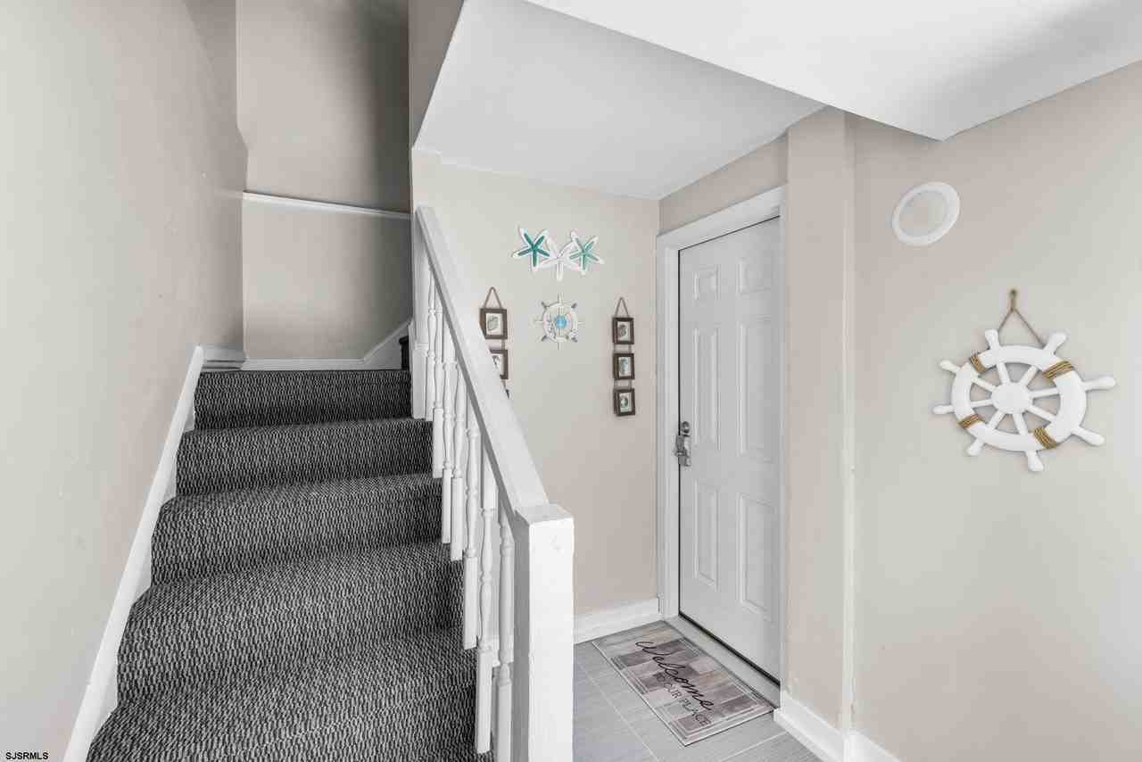 159 Sheridan Sq - Photo 4 of 27