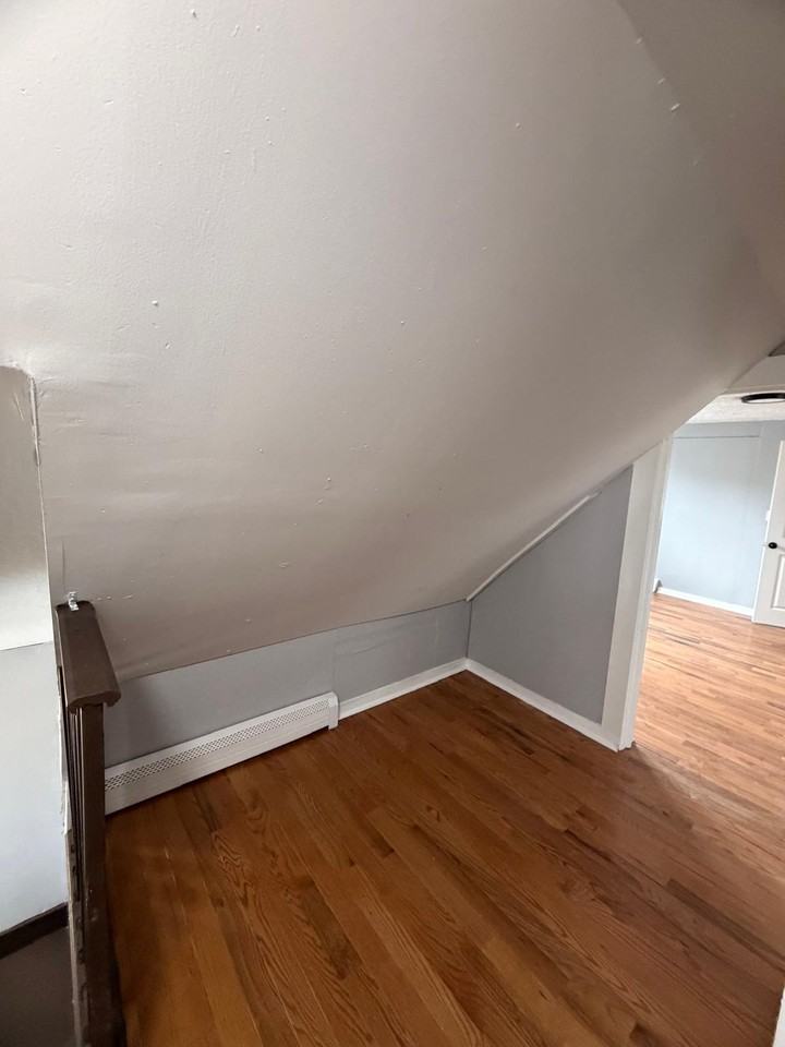 108 Dewitt St 2nd Fl #2 - Photo 4 of 10