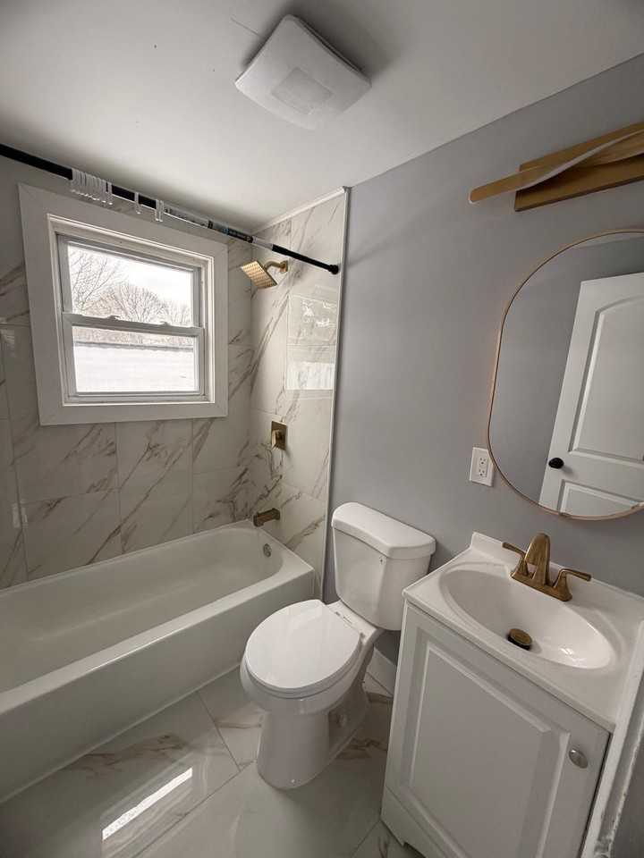 108 Dewitt St 2nd Fl #2 - Photo 6 of 10