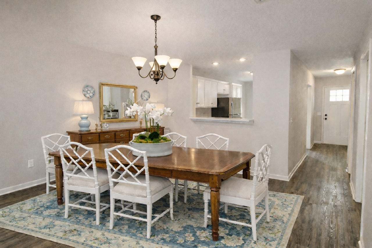 562 Deerchase Ct #1 - Photo 2 of 23