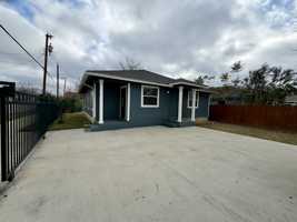 featured image of 514 Martin Luther King Dr #1