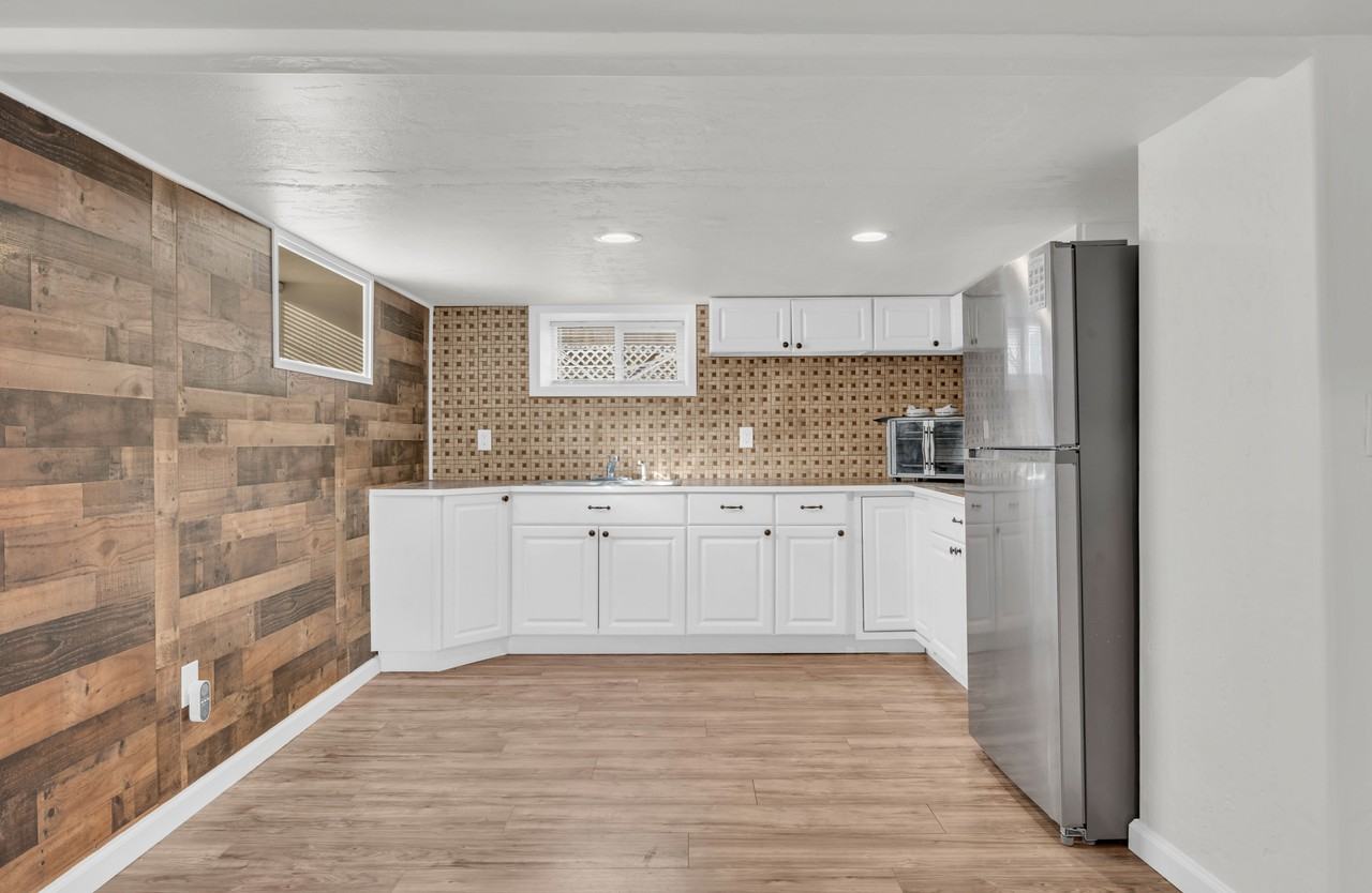 202 South Middleton Road Bottom #1 - Photo 3 of 11