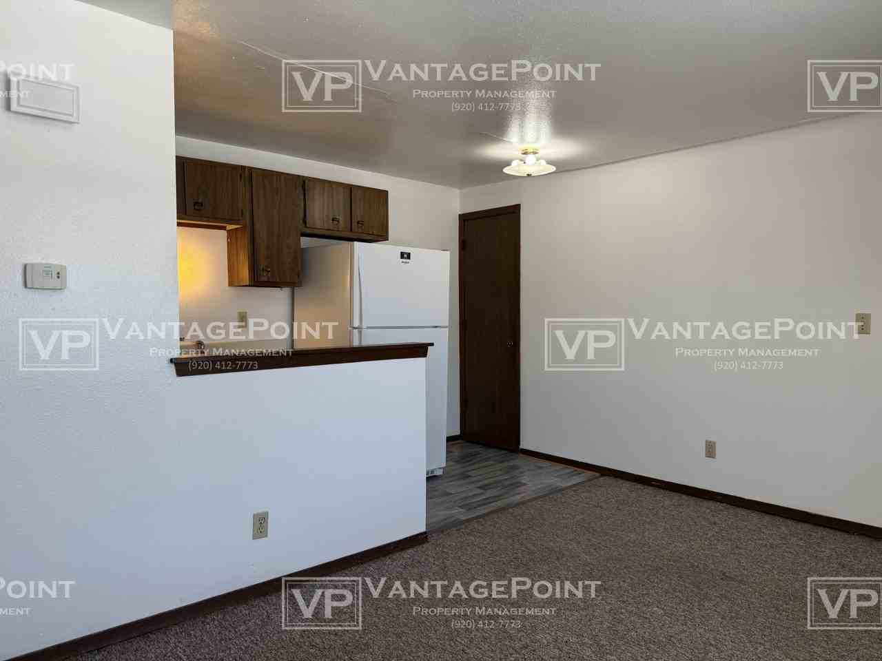 1554 Cass St #D - Photo 5 of 10