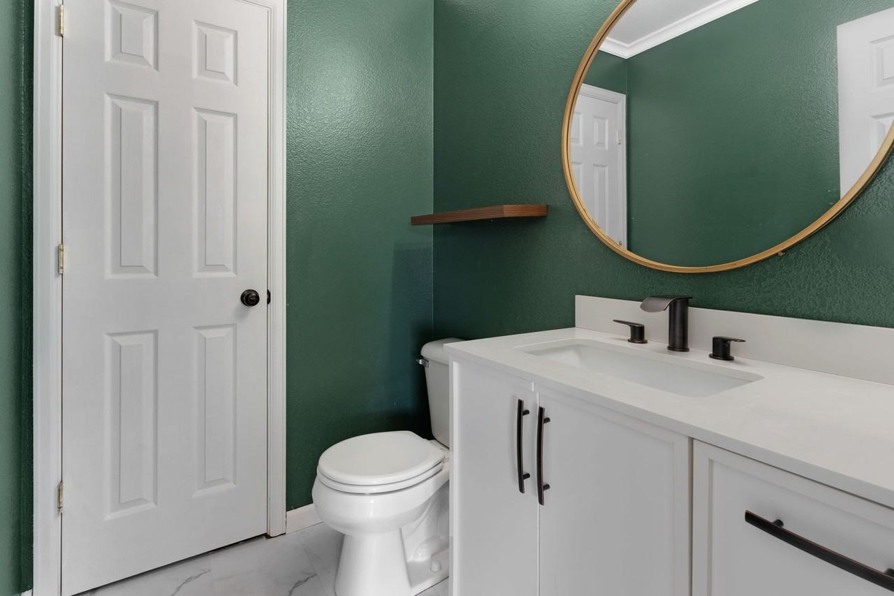 10994 Tidal Run Cir #1 - Photo 3 of 26