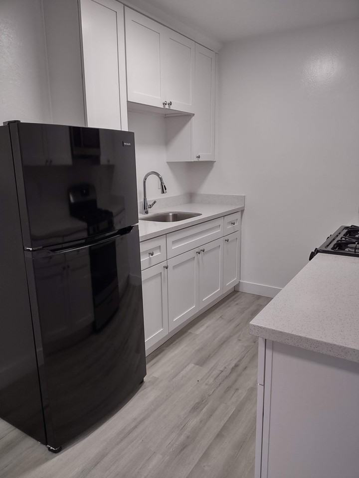 600 Alhambra WayUnit 4 #4 - Photo 2 of 11