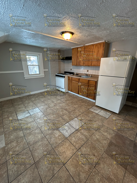 331 Portland Ave #UP - Photo 3 of 7