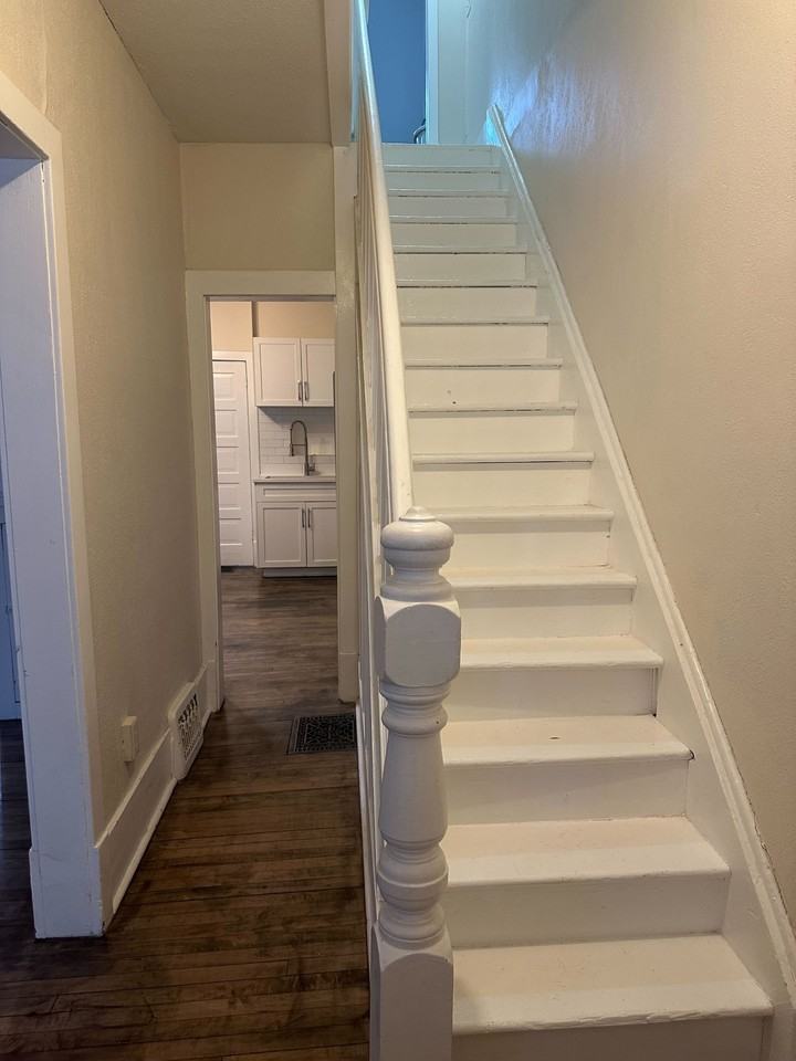 2014 Athol St #2014 - Photo 4 of 10