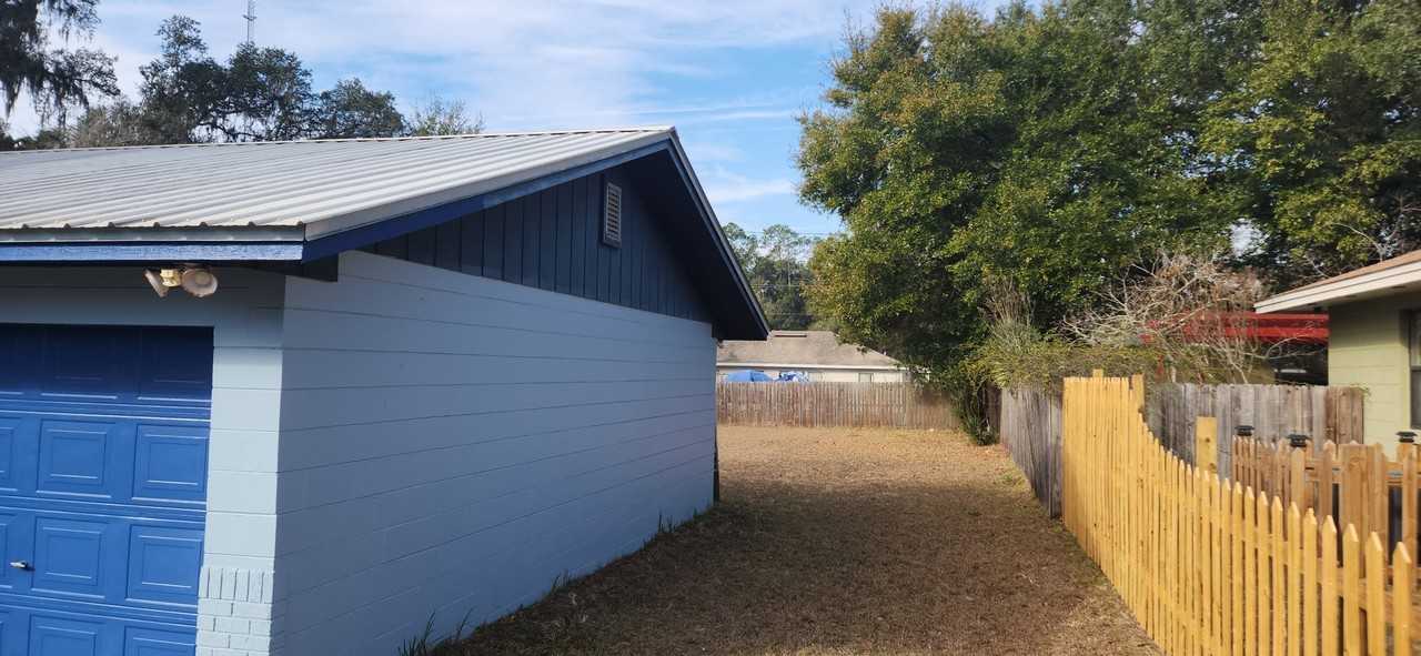 242 Redbud Ln - Photo 4 of 17