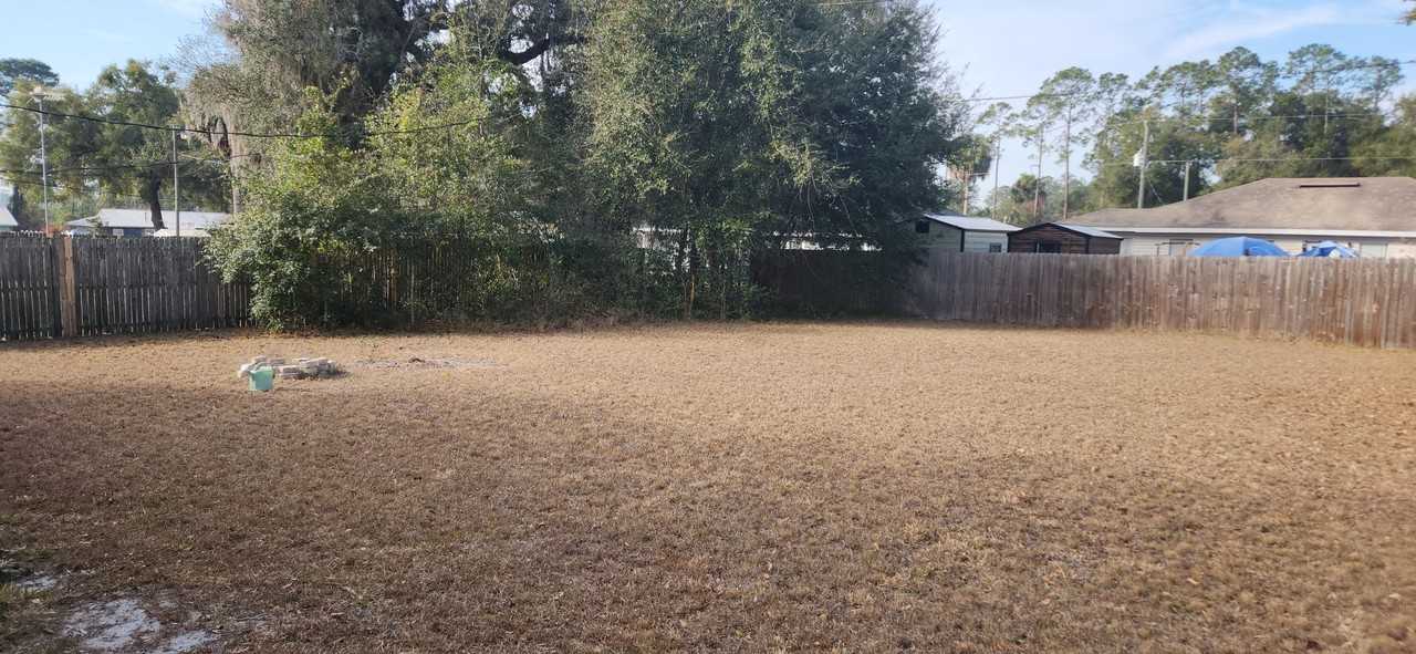 242 Redbud Ln - Photo 5 of 17