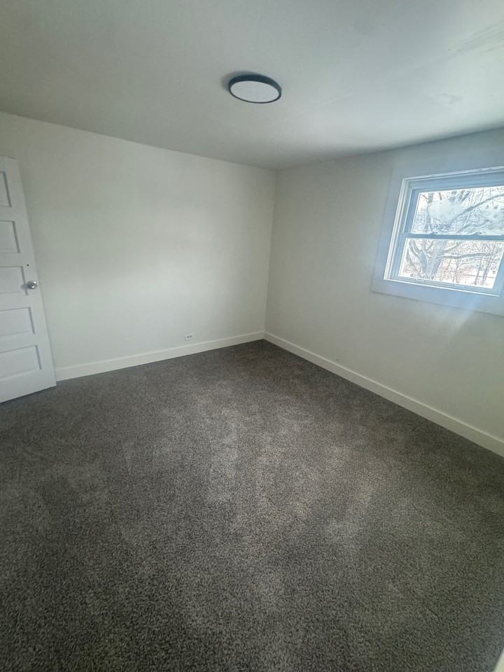 1413 4th Ave #1 - Photo 6 of 14