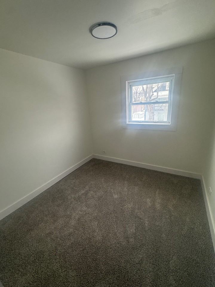 1413 4th Ave #1 - Photo 7 of 14