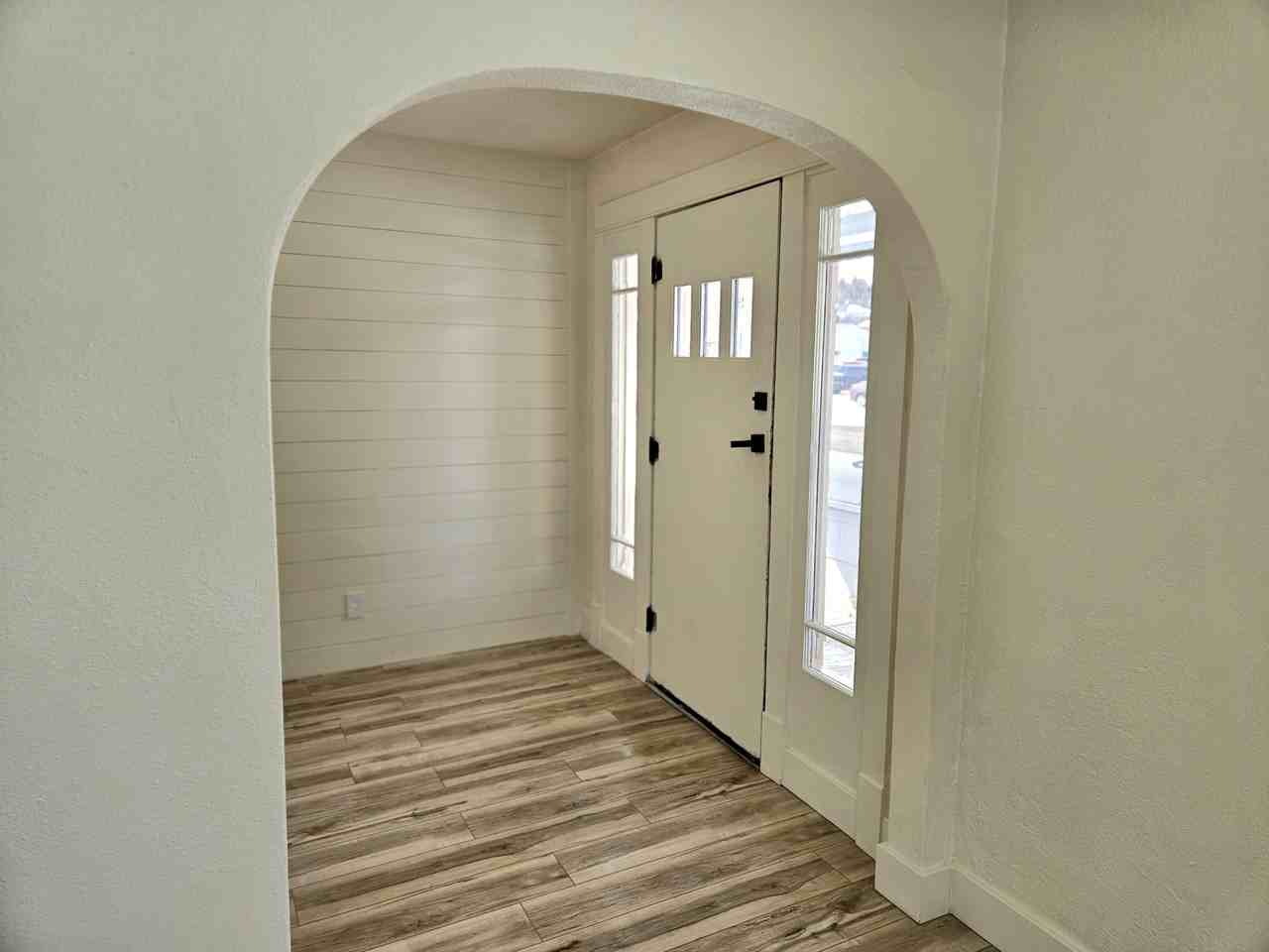 502 Garnet St #1 - Photo 7 of 50