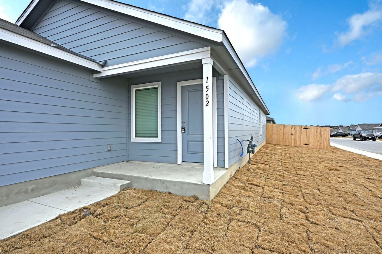 1502 Tip Top Mdw #1 - Photo 2 of 46