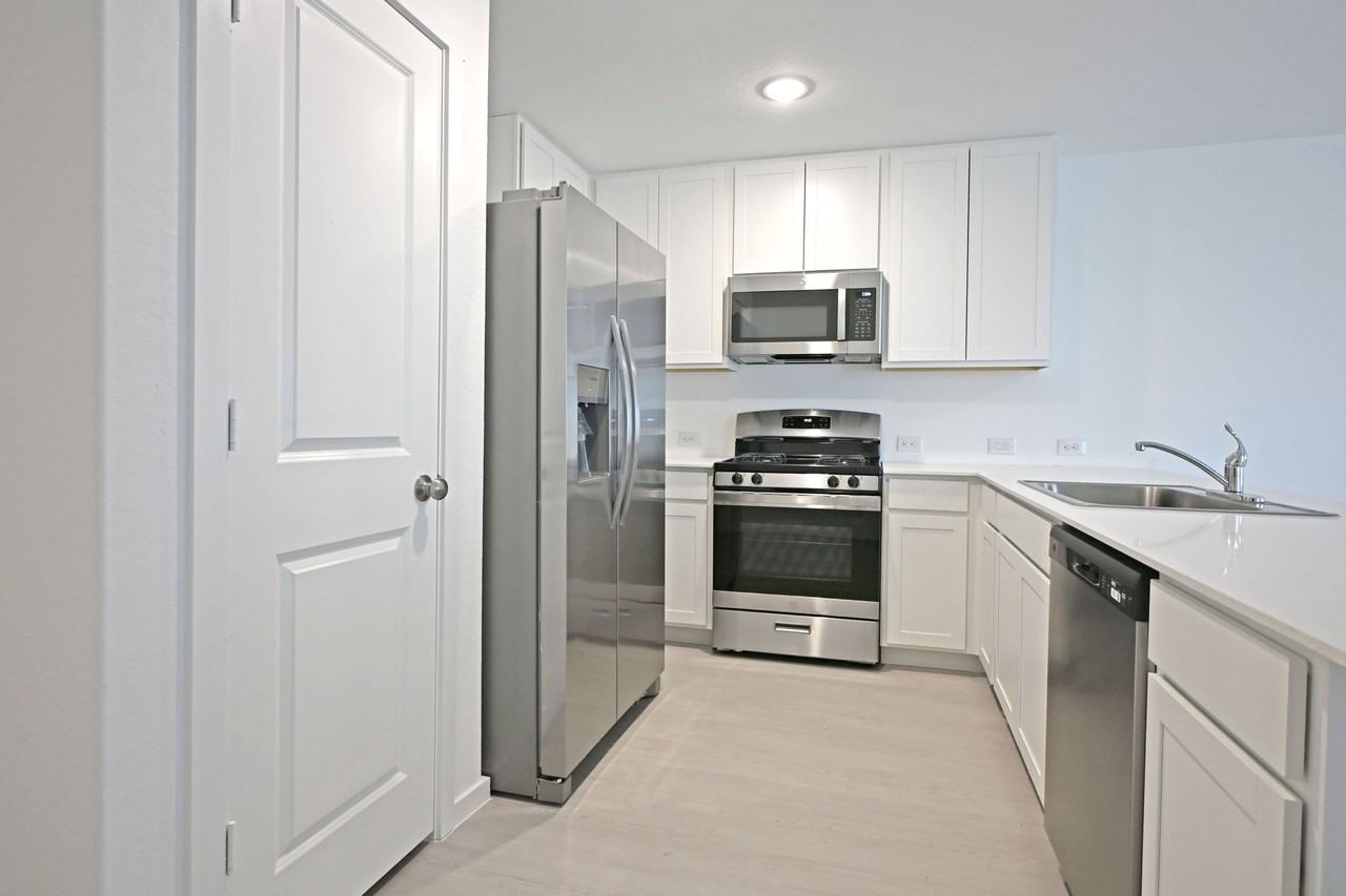 1502 Tip Top Mdw #1 - Photo 4 of 46