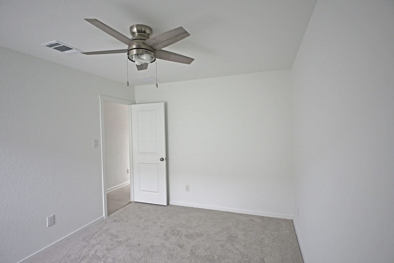 14605 Mudstone Pl #1 - Photo 4 of 35