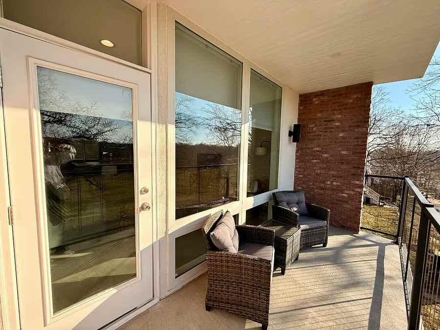 3937 Kenwood Ave #C2 - Photo 7 of 31