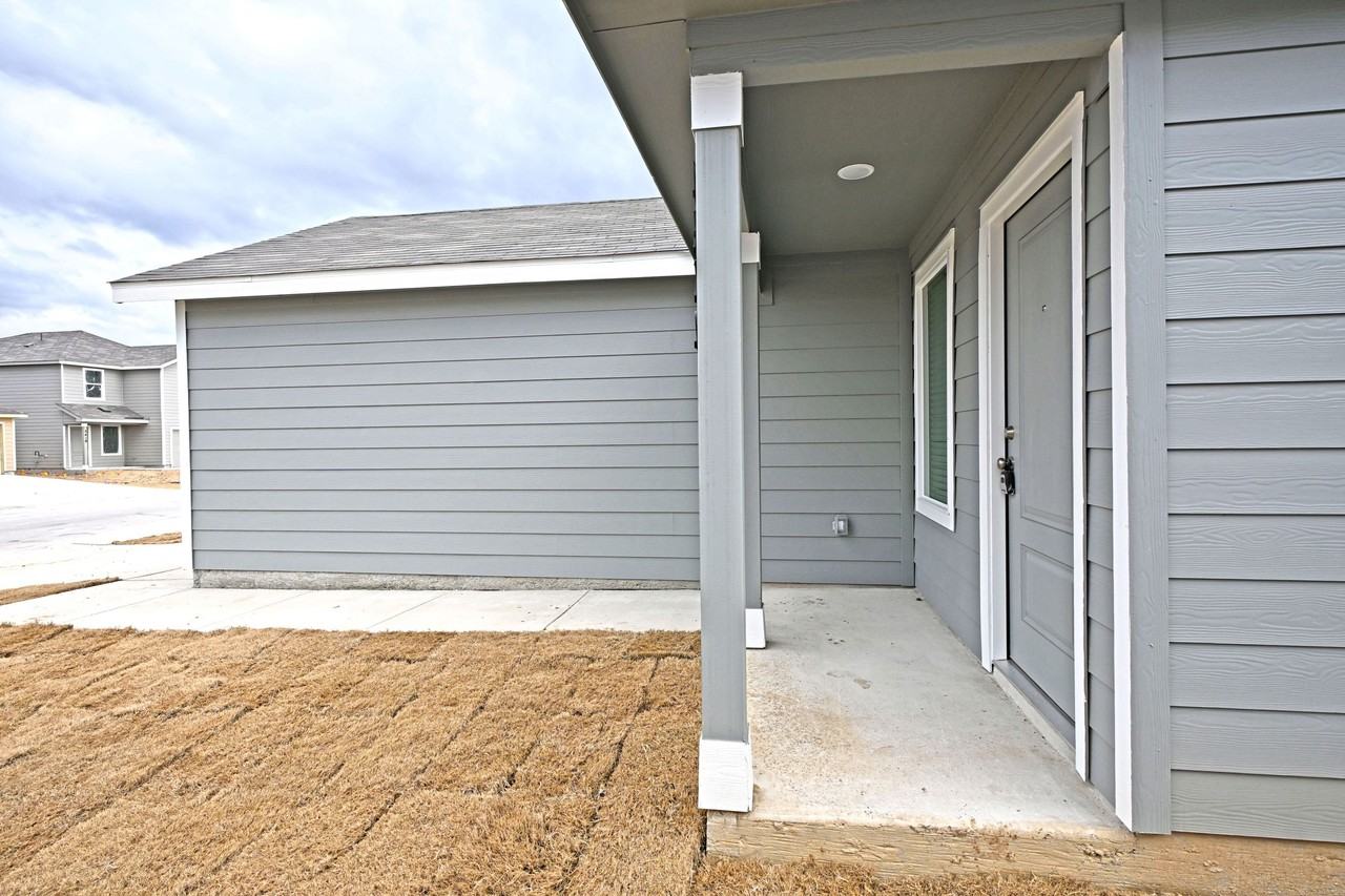 2412 Shady Grv #1 - Photo 2 of 50